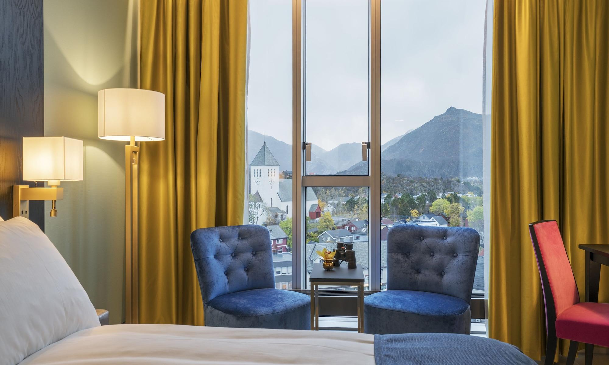 Thon Hotel Lofoten Свольвер Экстерьер фото