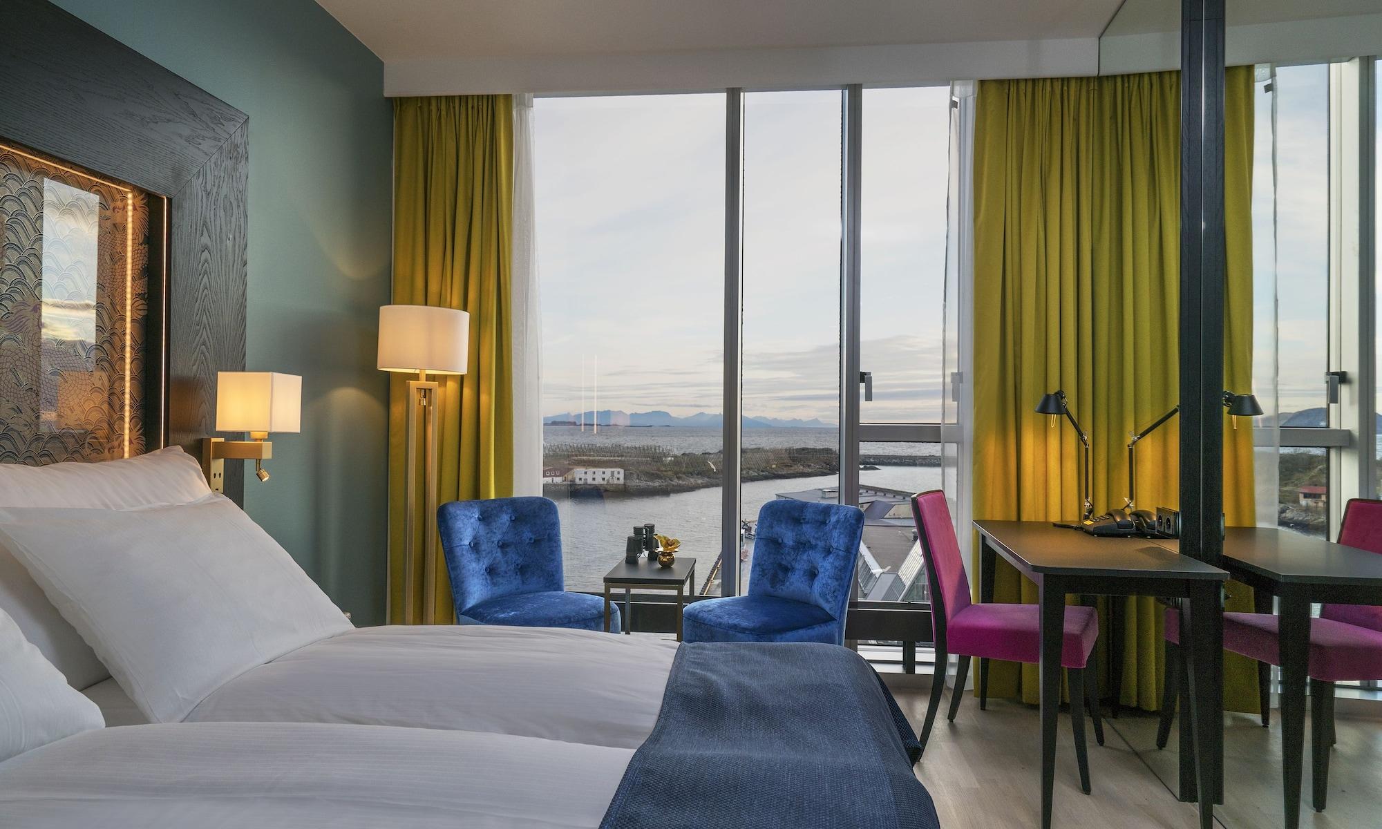 Thon Hotel Lofoten Свольвер Экстерьер фото