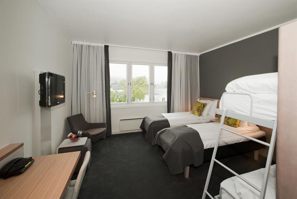 Thon Hotel Lofoten Свольвер Экстерьер фото