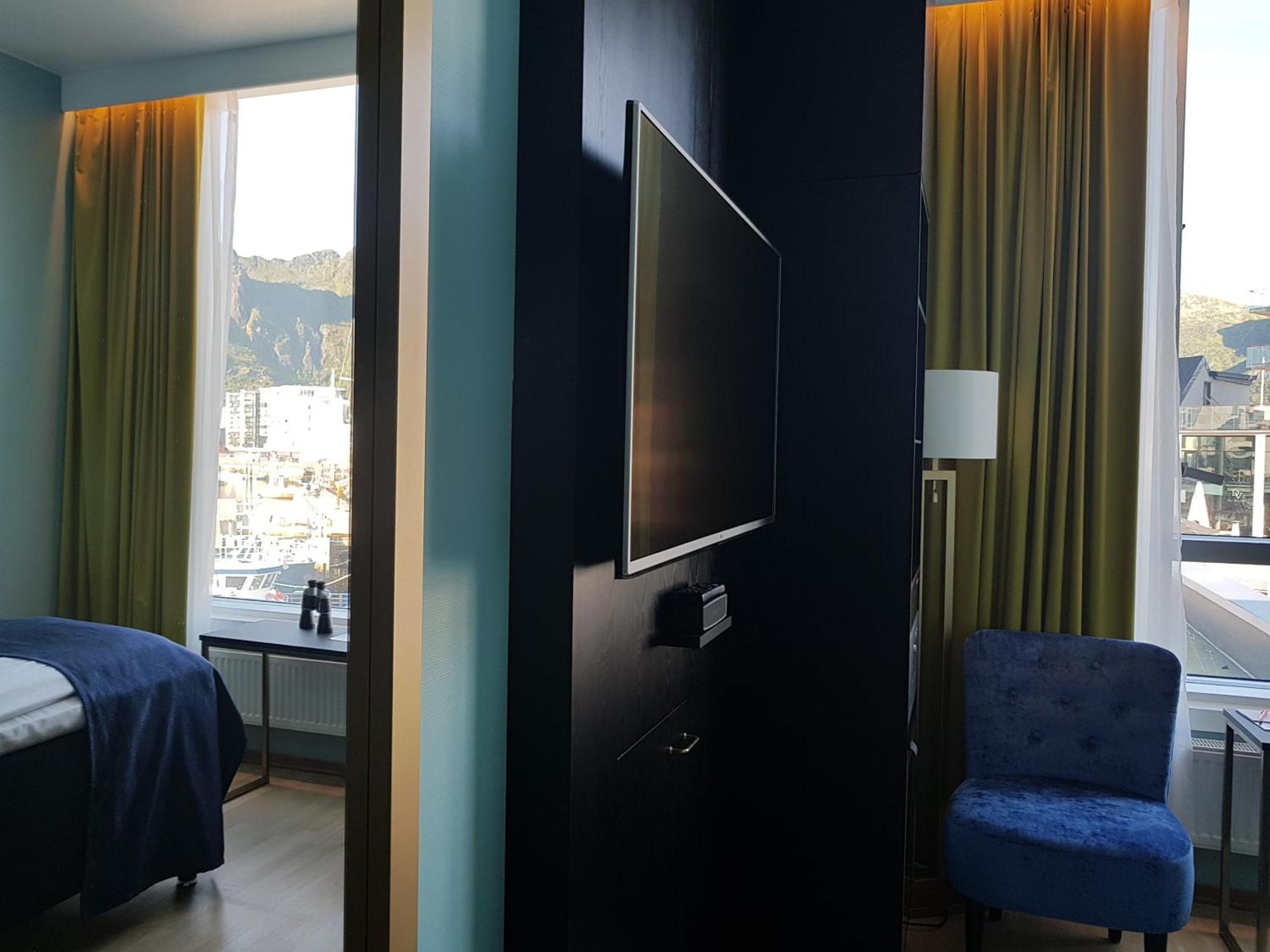 Thon Hotel Lofoten Свольвер Экстерьер фото