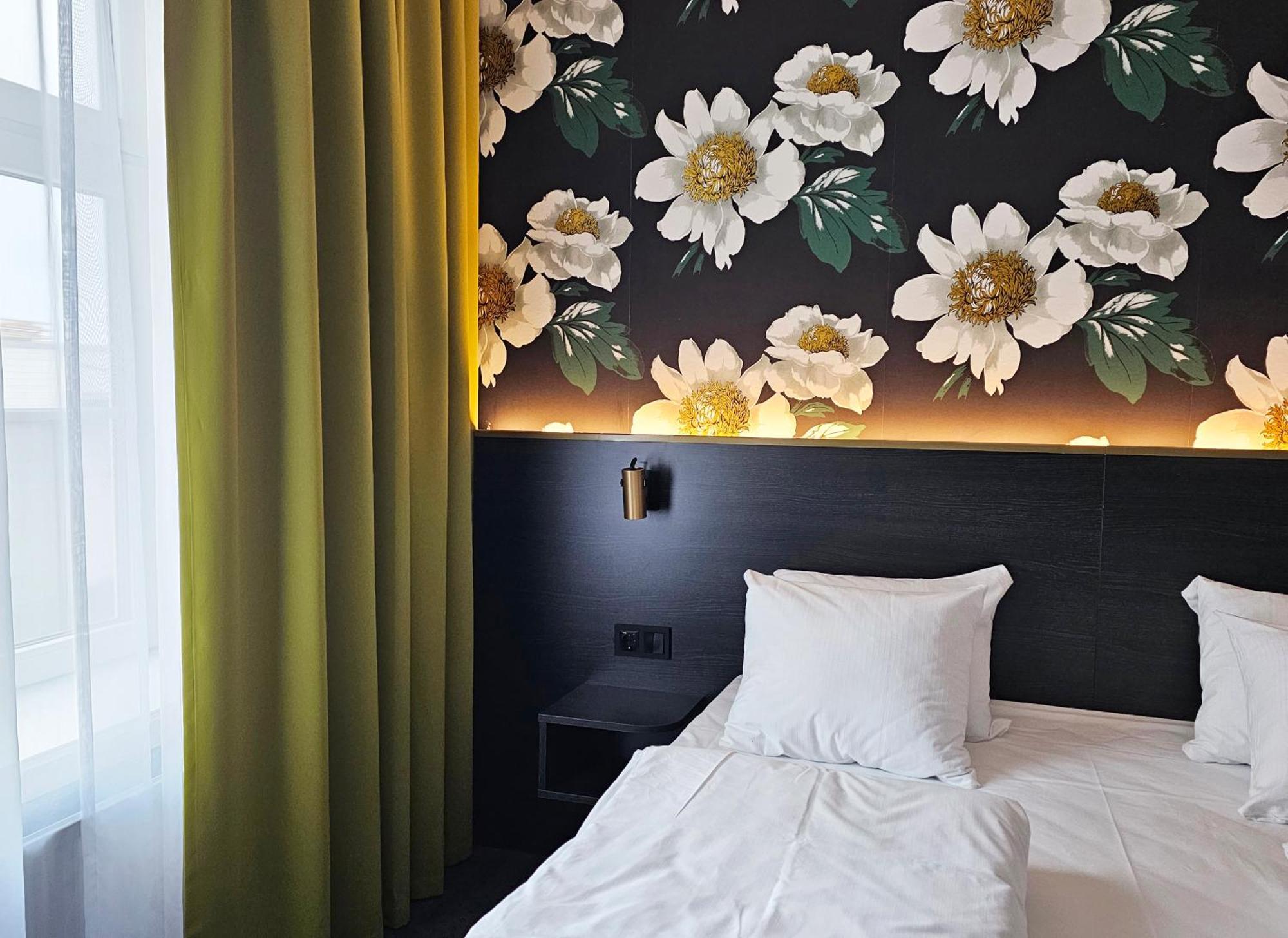 Thon Hotel Lofoten Свольвер Экстерьер фото