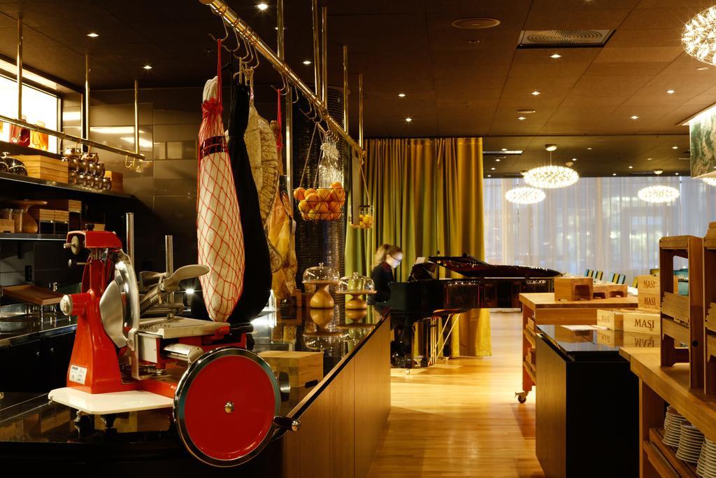 Thon Hotel Lofoten Свольвер Экстерьер фото