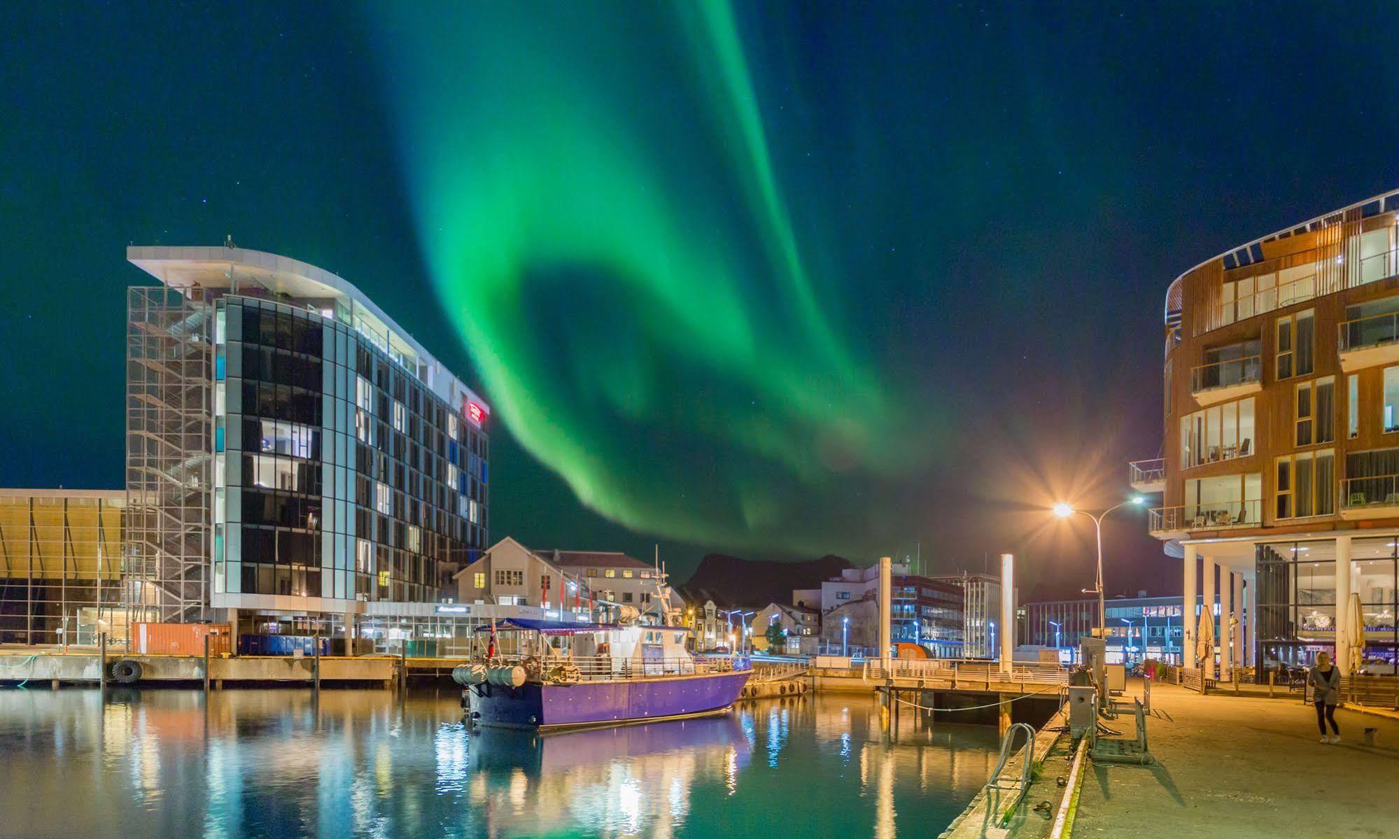 Thon Hotel Lofoten Свольвер Экстерьер фото